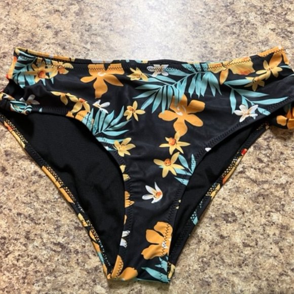 Skekini Black bandeau top with black tropical printed bottoms Set - Picture 1 of 7